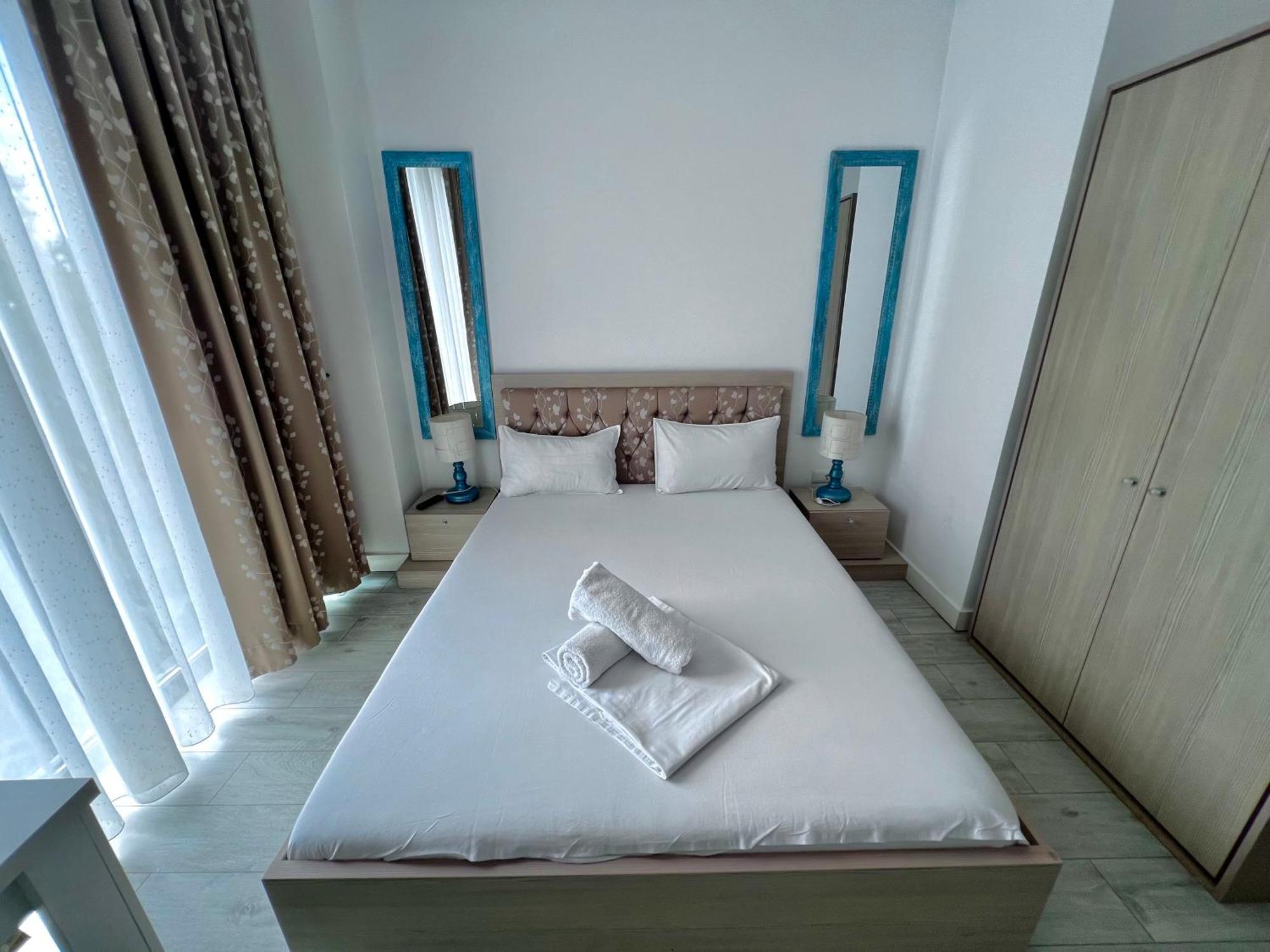 Blue Bike Seaview Apartment Mamaia Esterno foto