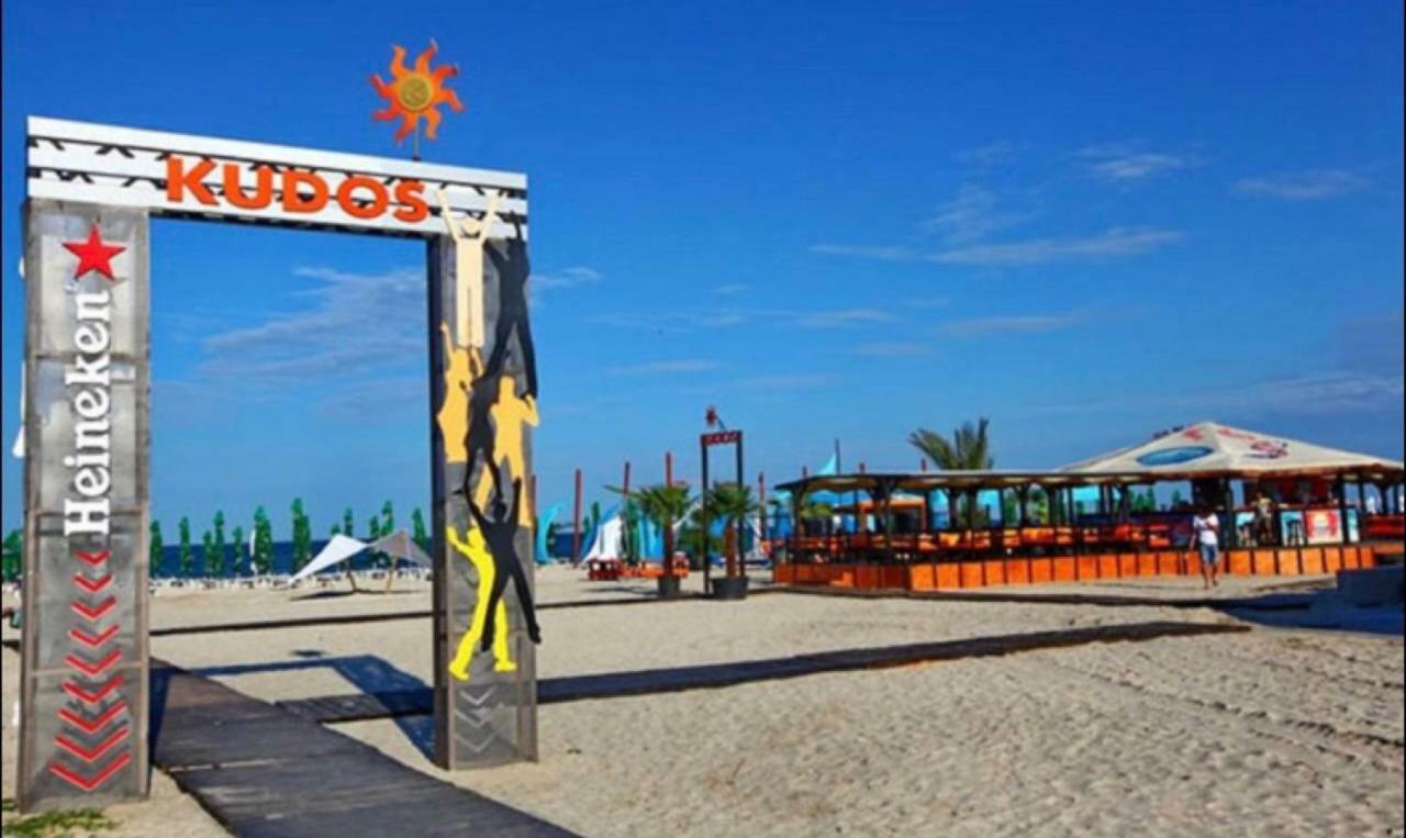 Blue Bike Seaview Apartment Mamaia Esterno foto